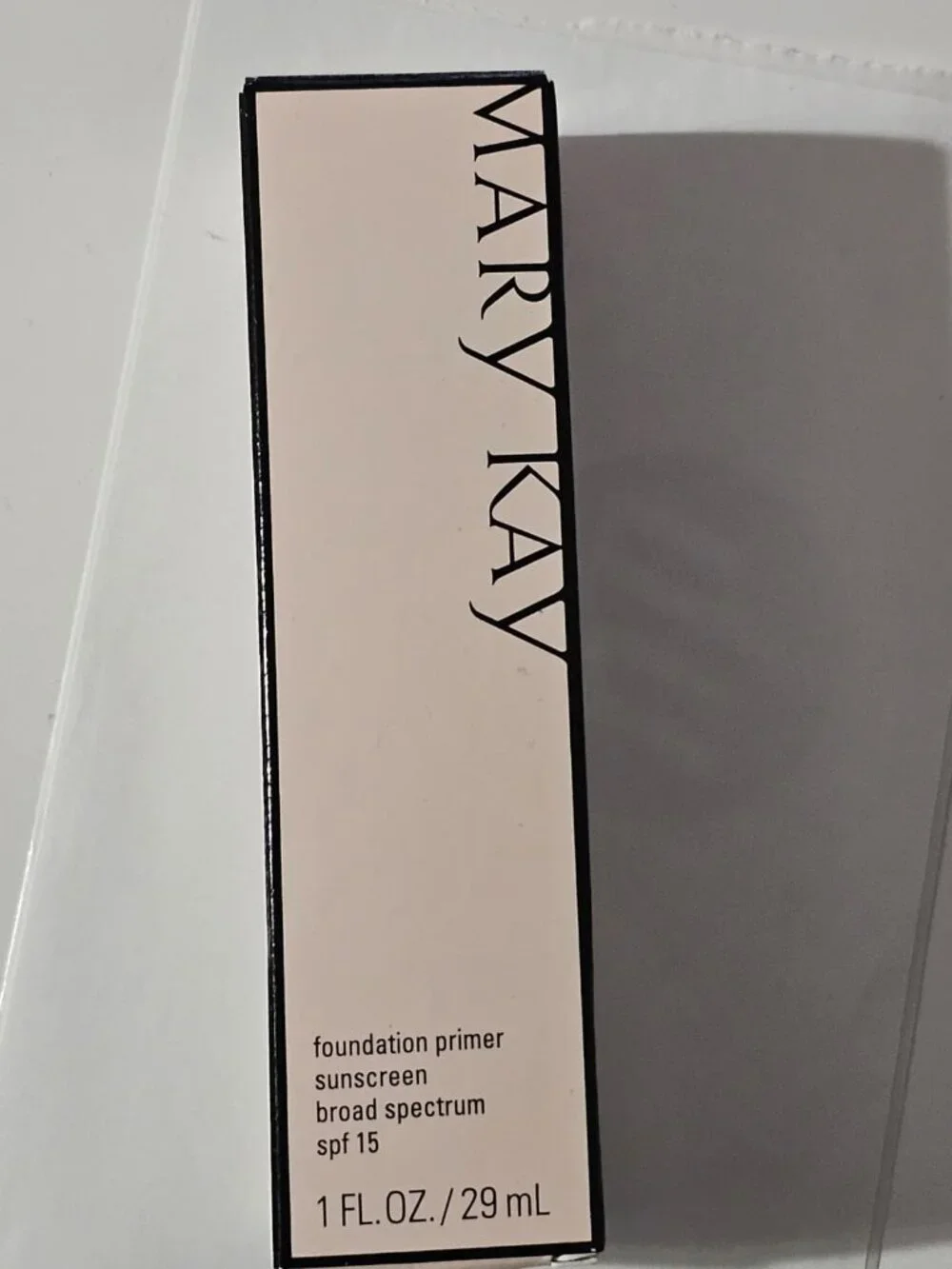 Mary Kay Foundation Primer Sunscreen SPF 15 Broad Spectrum  1 fl oz / 29 ml  NWT